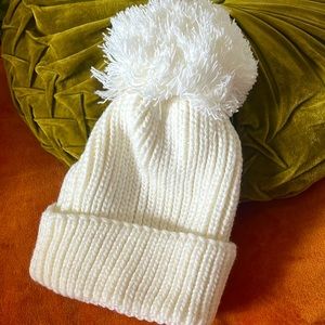 Steve Madden Cozy Knit Pom Pom Beanie